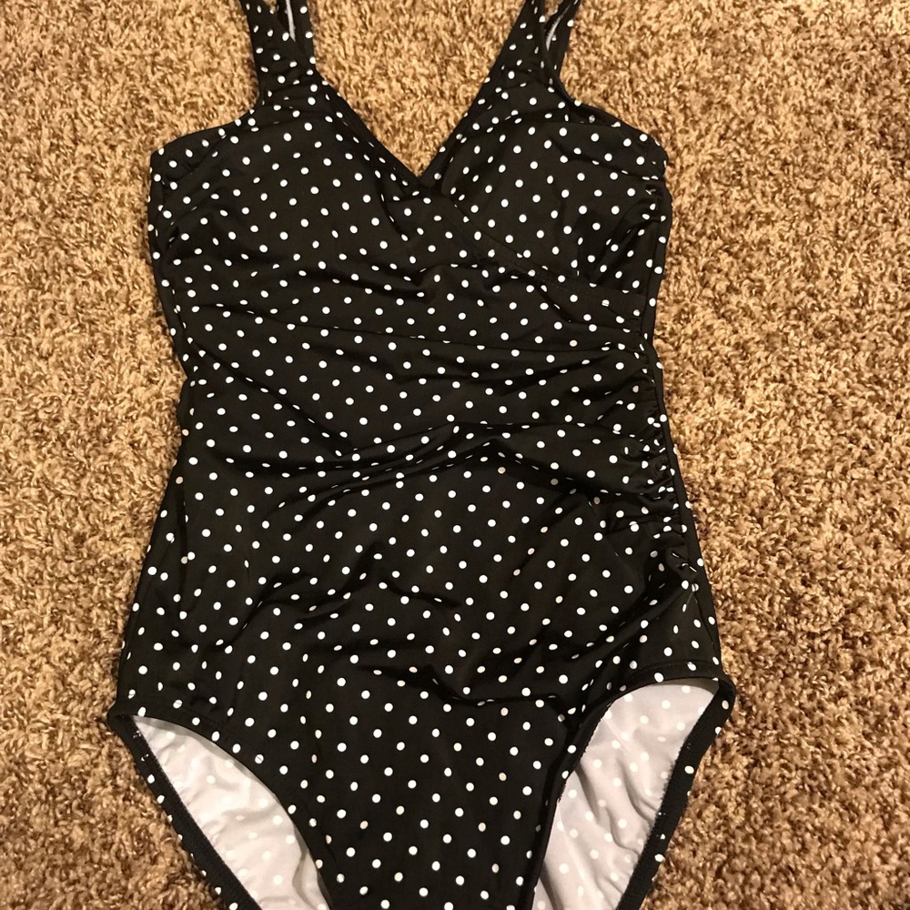 Black and white dot miracle suit